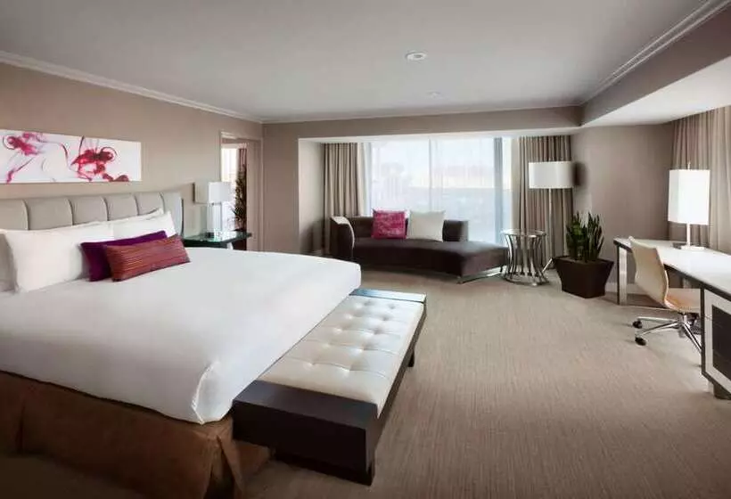 سوئیت پرزیدنت, Hilton Anaheim
