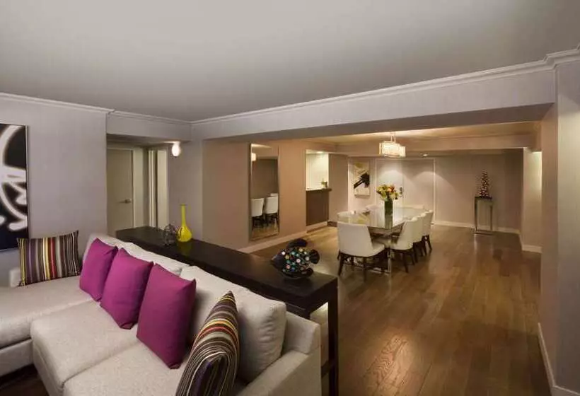 سوئیت پرزیدنت, Hilton Anaheim