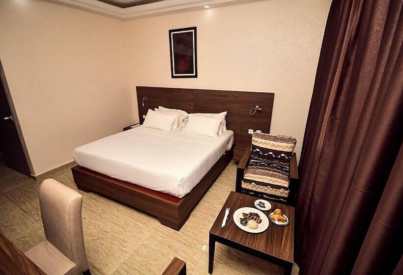 اتاق استاندارد با چشمانداز دریا, Sarakawa