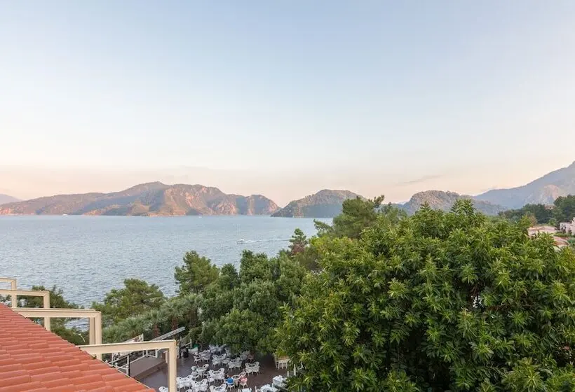 اتاق سوپریور با چشم‌انداز جانبی دریا, Labranda Mares Marmaris