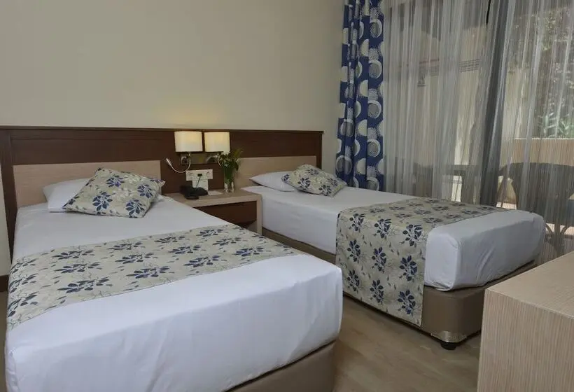 بانگلوی استاندارد, Labranda Mares Marmaris