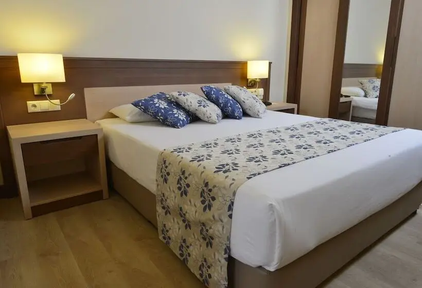 بانگلوی استاندارد, Labranda Mares Marmaris