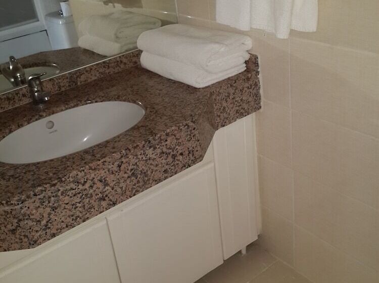 Chambre Standard Vue Mer, Lara Otel