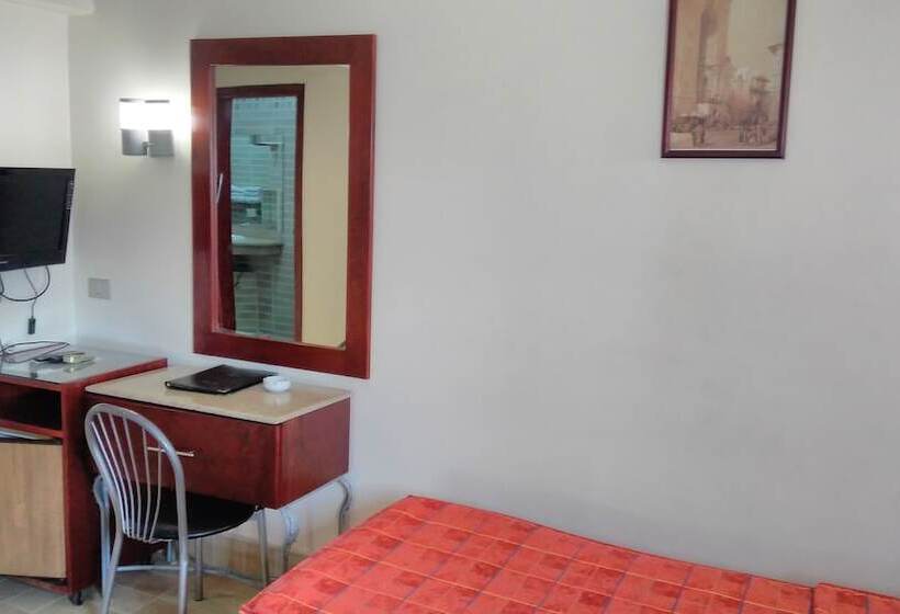 اتاق استاندارد با چشمانداز شهر, Pharaohs