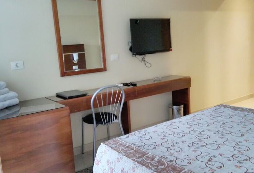 Quarto Deluxe Vista Cidade, Pharaohs