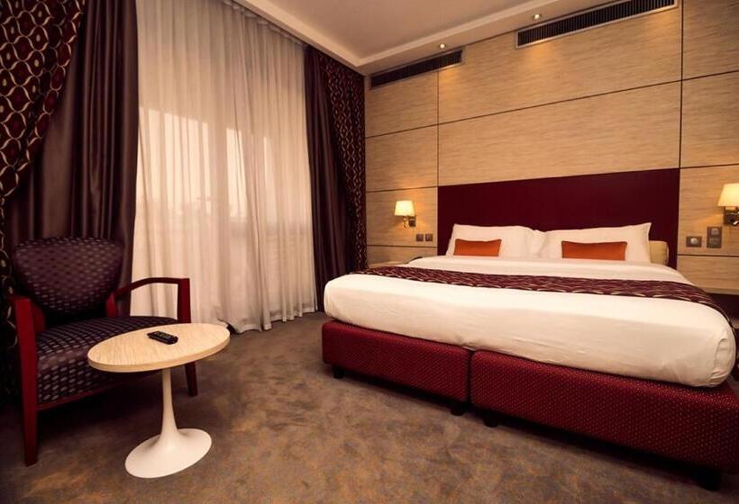 سوییت جونیور, Sarakawa