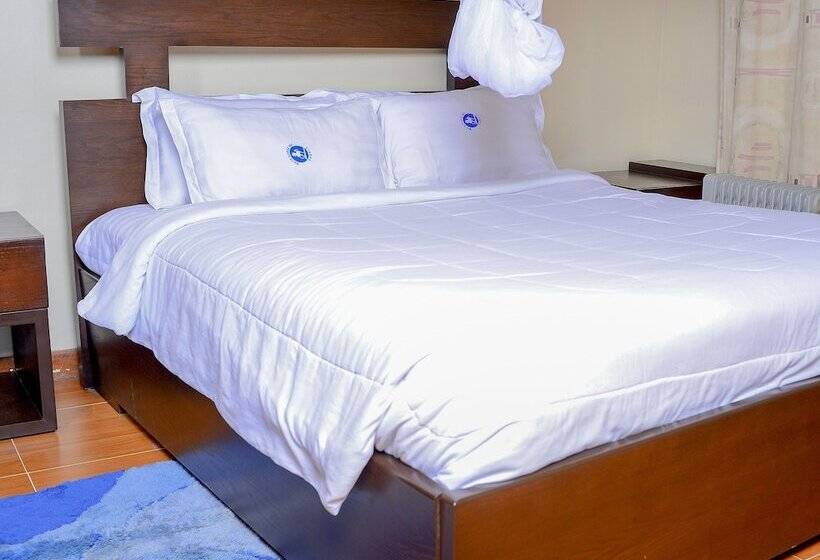 سوییت اجرایی, White Horse Inn