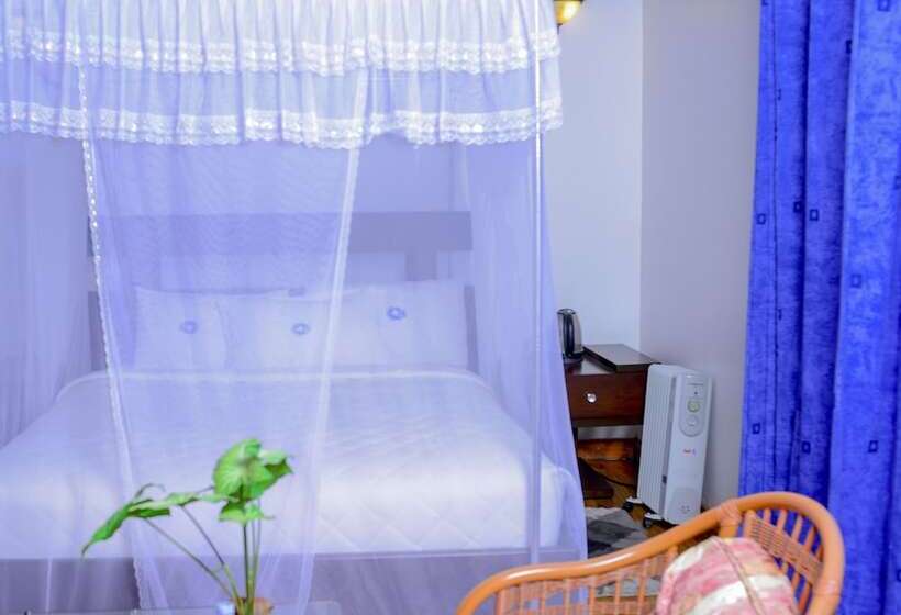 سوییت اجرایی, White Horse Inn