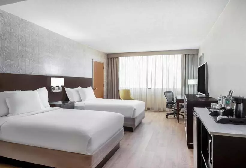 اتاق استاندارد برای معلولان, Wyndham Indianapolis Airport