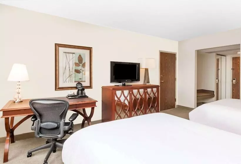 اتاق استاندارد با 2 تخت دوبل, Wyndham Indianapolis Airport