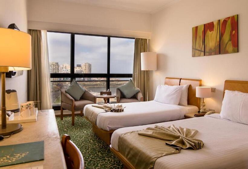 اتاق اساندارد با چشم‌انداز جانبی به دریا, Plaza Hotel Alexandria