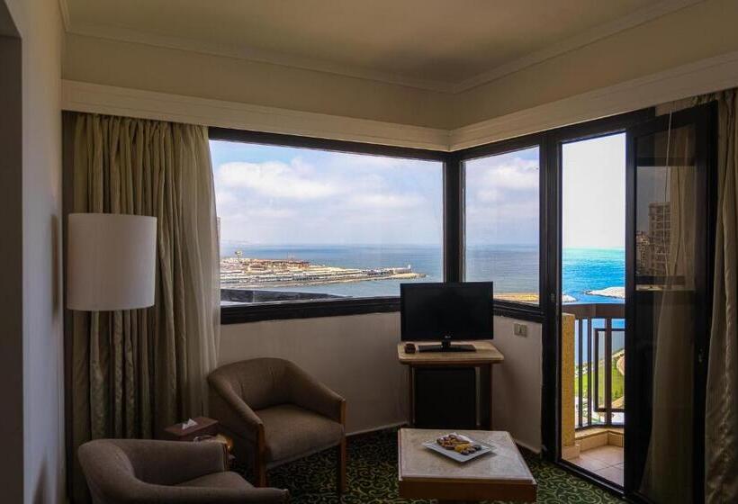 سوییت لوکس, Plaza Hotel Alexandria