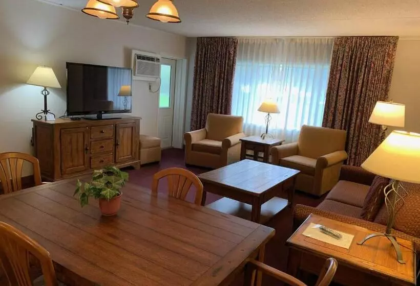 キングサイズベッドのデラックススイート, Fireside Inn & Suites Gilford