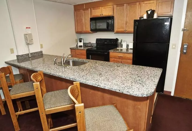 マウンテンビュースイート, Fireside Inn & Suites Gilford
