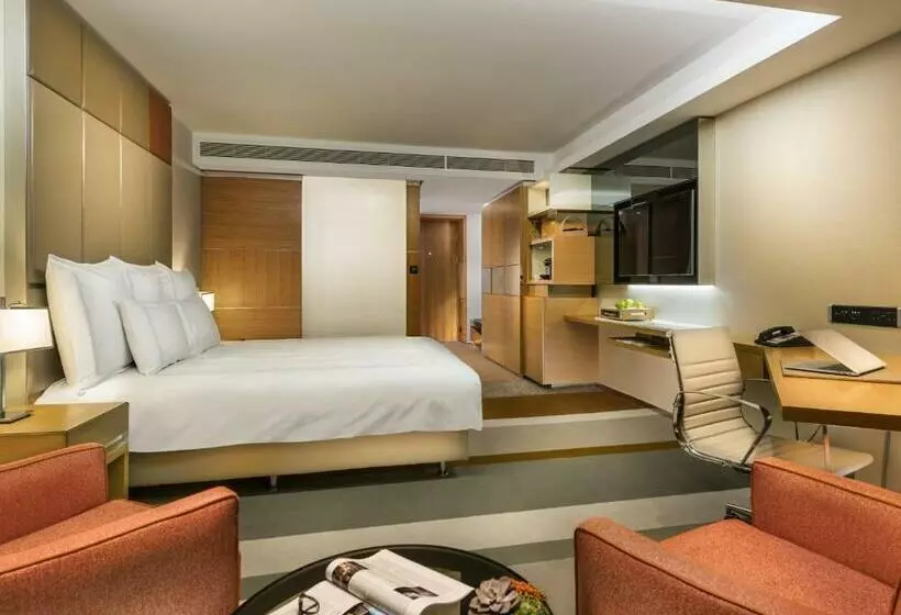 Standard Room King Size Bed, Swissotel The Bosphorus Istanbul