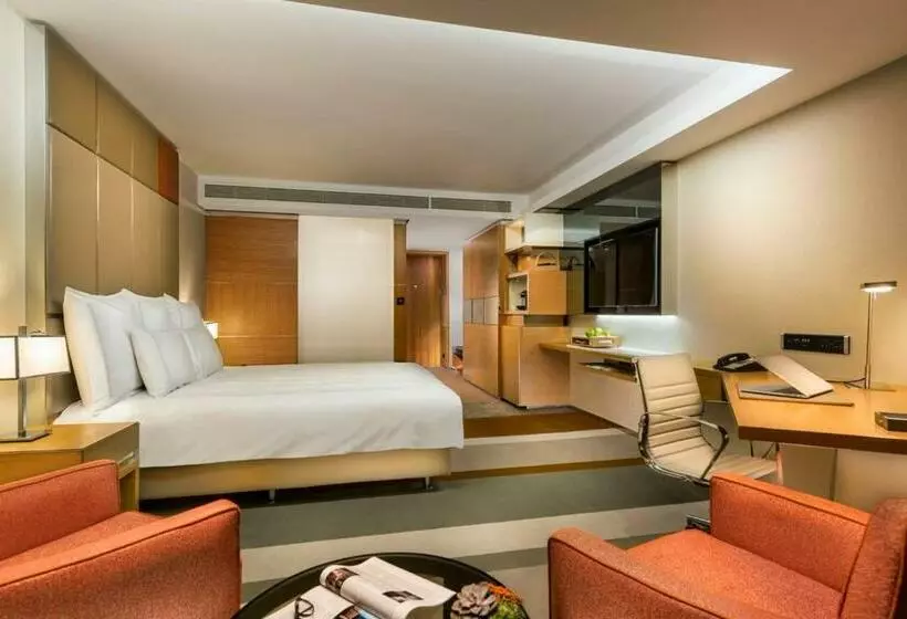 Standard Room with Views, Swissotel The Bosphorus Istanbul