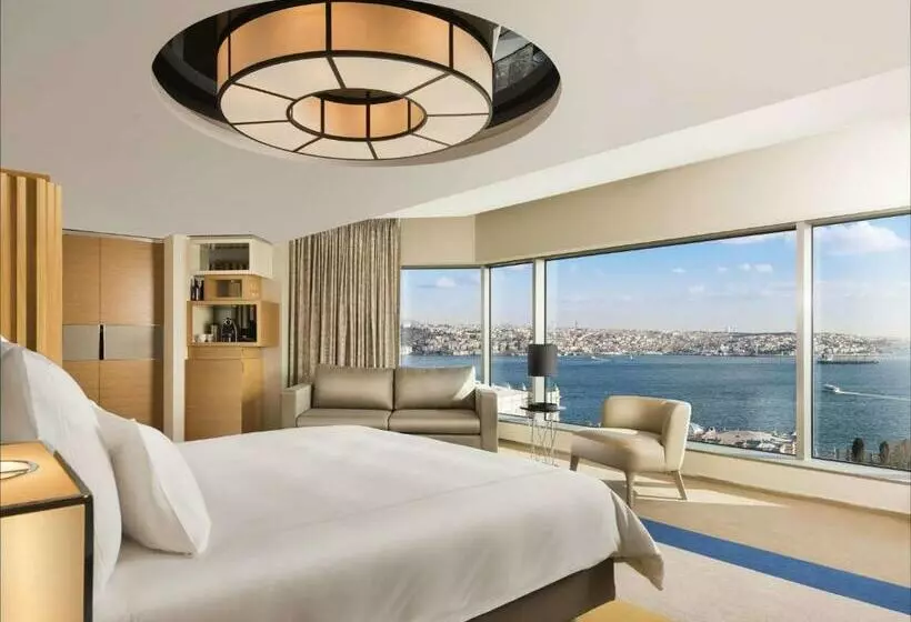 Executive Room King Size Bed, Swissotel The Bosphorus Istanbul