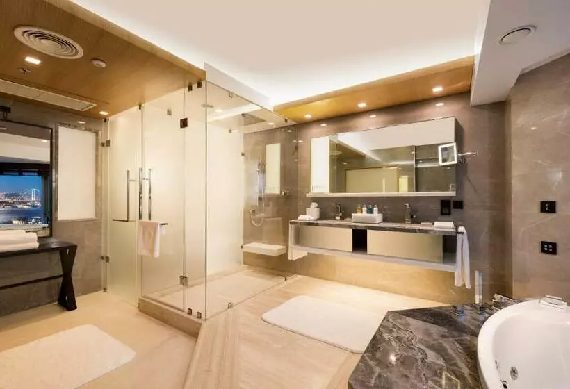Junior Suite, Swissotel The Bosphorus Istanbul