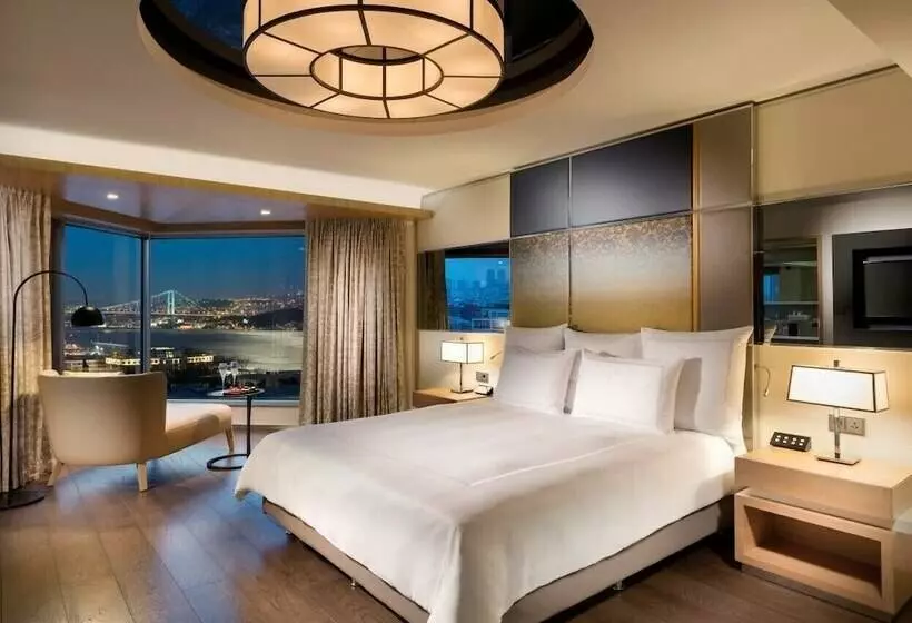 Junior Suite, Swissotel The Bosphorus Istanbul