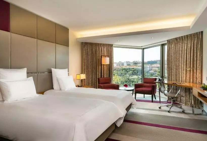 Standard Room, Swissotel The Bosphorus Istanbul