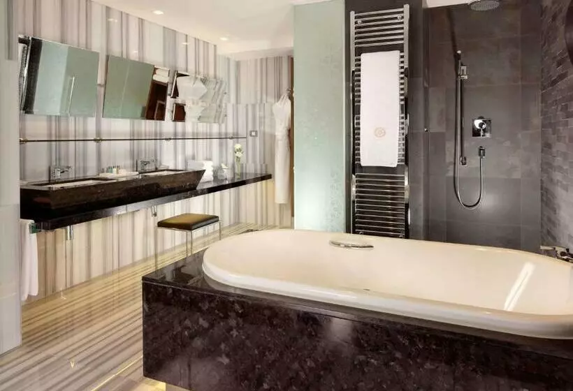 3 Bedroom Apartment, Swissotel The Bosphorus Istanbul