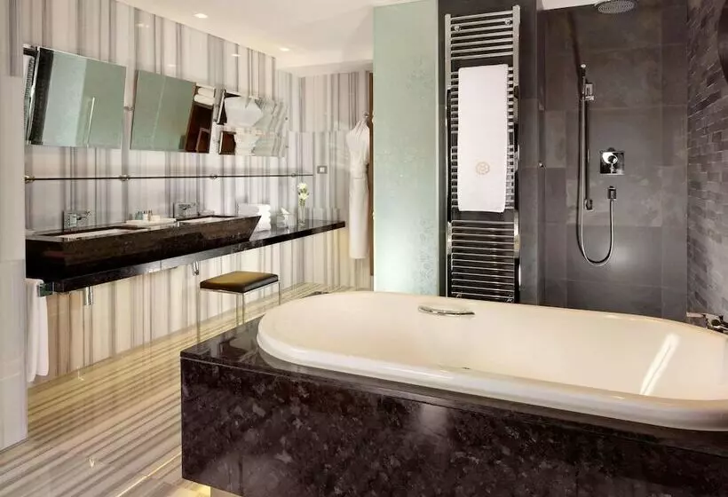 3 Bedroom Apartment, Swissotel The Bosphorus Istanbul