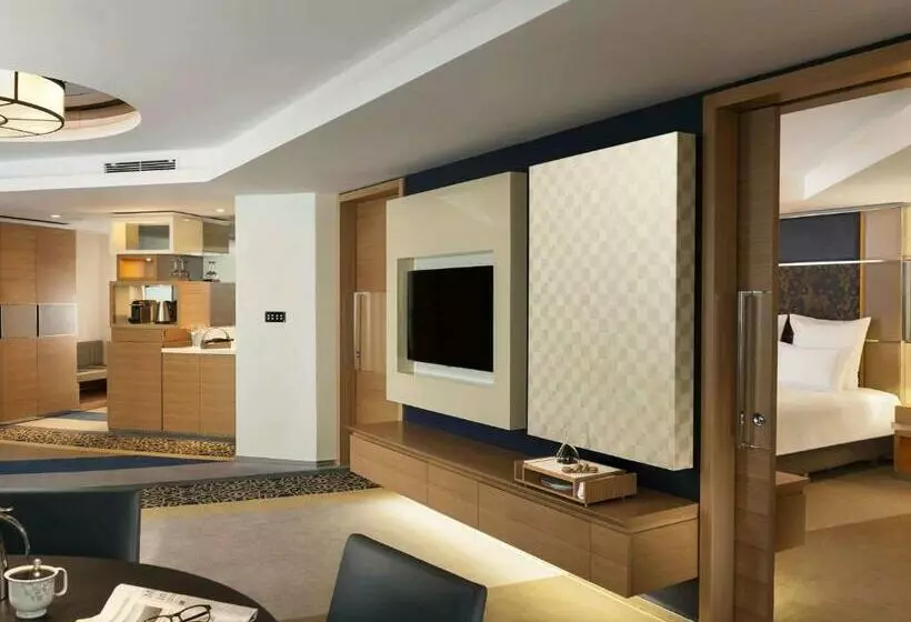 Deluxe Suite, Swissotel The Bosphorus Istanbul