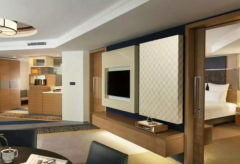 Deluxe Suite, Swissotel The Bosphorus Istanbul