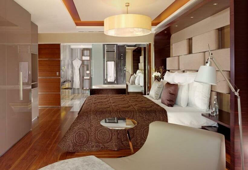プレジデンシャル・スイート3寝室, Swissotel The Bosphorus Istanbul