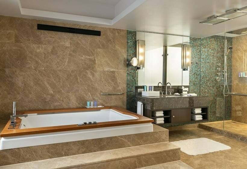 سوئیت ریاست جمهوری سه خوابه, Swissotel The Bosphorus Istanbul