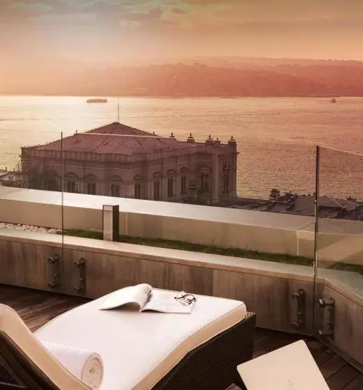 Suite with Views, Swissotel The Bosphorus Istanbul