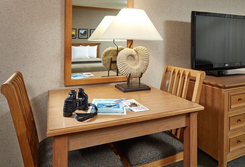 Deluxe Room, Cavalier Oceanfront Resort