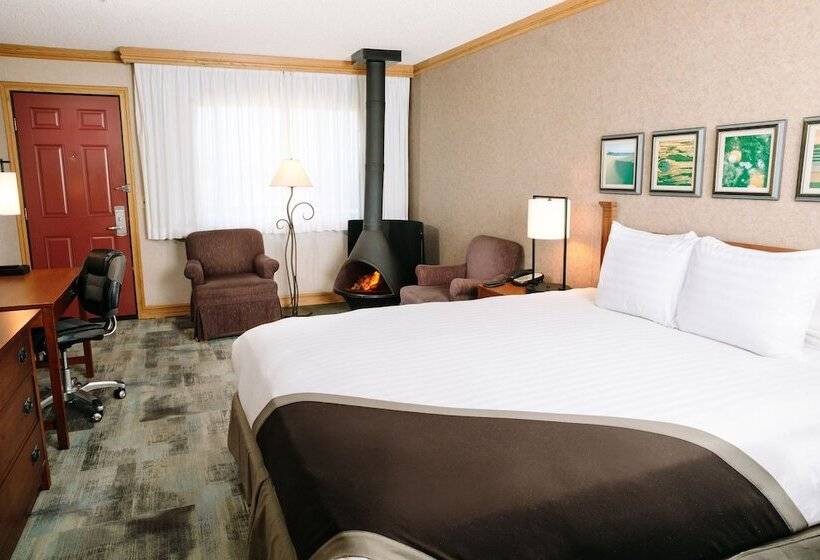 Deluxe Room, Cavalier Oceanfront Resort