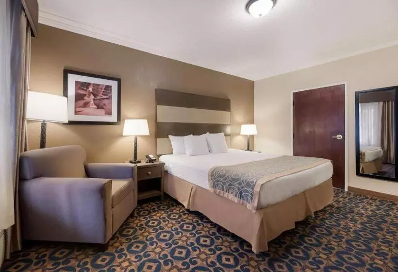 身障者適用キングサイズベッドルーム, Best Western Butch Cassidy Inn