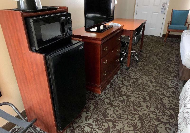 חדר סטנדרט מותאם לאדם עם מוגבלויות, Best Western Conway