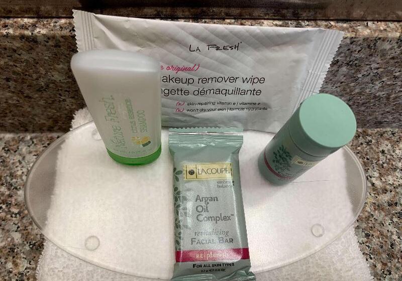 חדר סטנדרט מותאם לאדם עם מוגבלויות, Best Western Conway