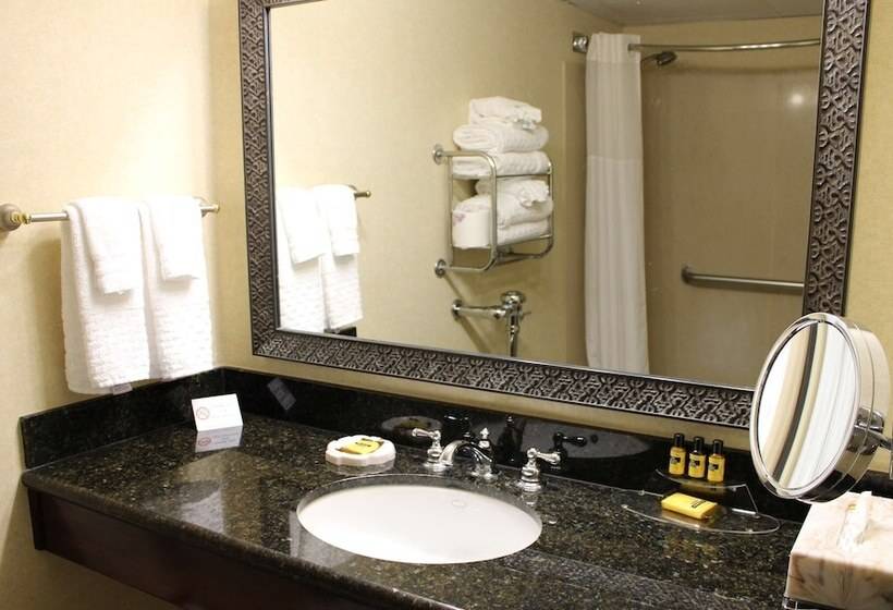 غرفه قياسيه سريرين مزدوجين, Best Western Plus Burlington