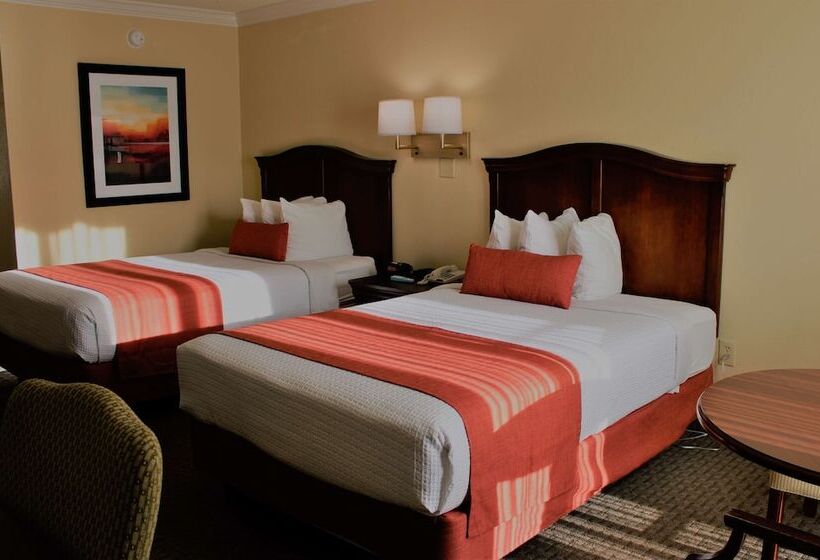 غرفه قياسيه سريرين مزدوجين, Best Western Plus Burlington