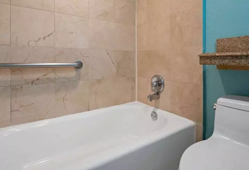 Standard-huone Parivuode, Best Western Plus Oceanside Inn