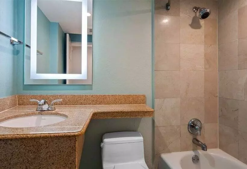 Standard-huone Parivuode, Best Western Plus Oceanside Inn