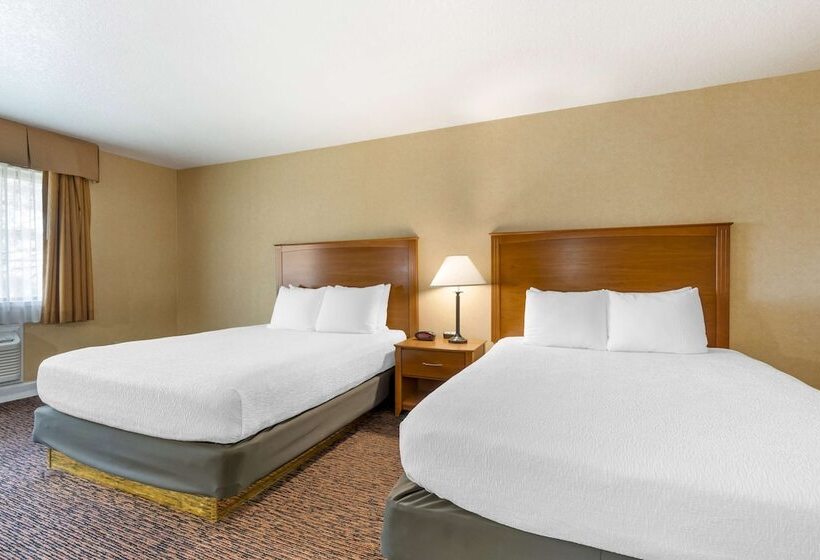 带2个双人床的标准工作室, Best Western Plus Placerville Inn