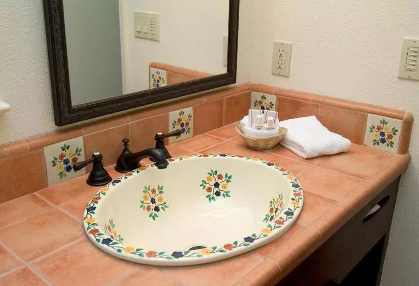 اتاق استاندارد, Best Western Rose Garden Inn