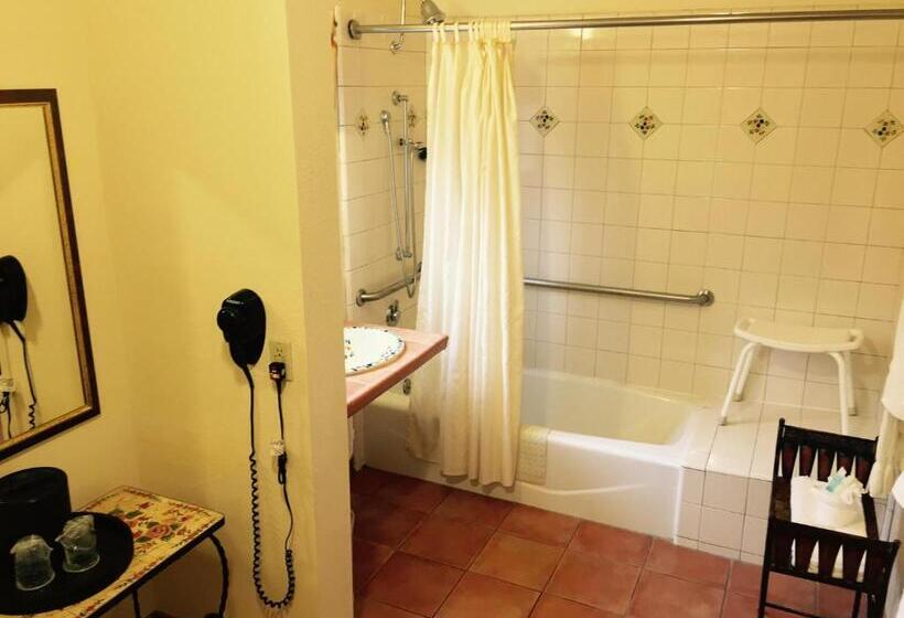 غرفة قياسية لذوى الاحتياجات الخاصة, Best Western Rose Garden Inn