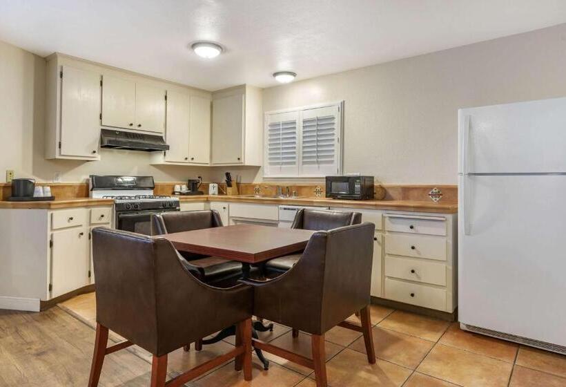 غرفة ديلوكس, Best Western Rose Garden Inn