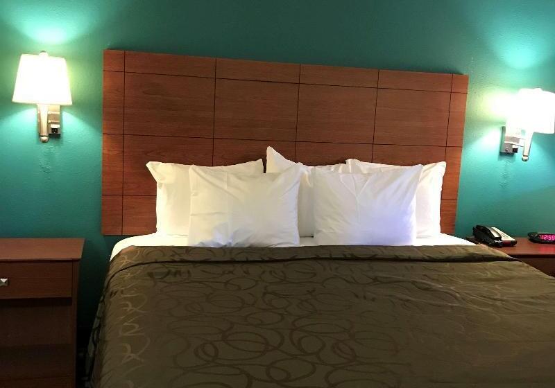 מיטת קינג בסוויטה, Best Western Tallahasseedowntown Inn And Suites