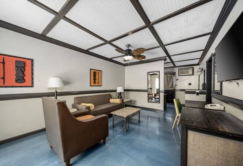 スイート, Caliente Tropics