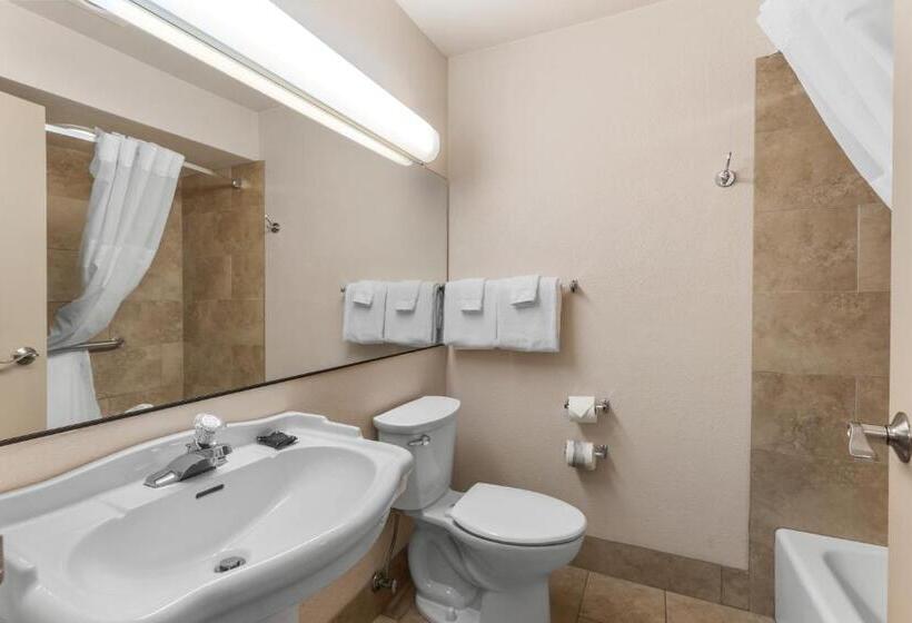 جناح سرير كينج, Cedar Street Hotel & Suites