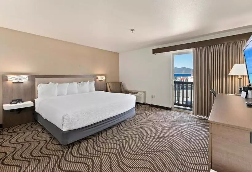 キングサイズベッドのスイートルーム, Cedar Street Hotel & Suites