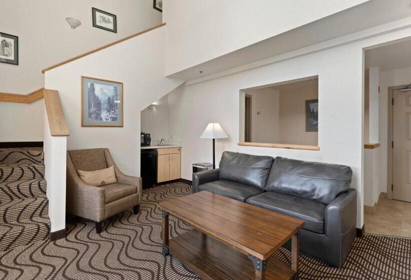 جناح سرير كينج, Cedar Street Hotel & Suites