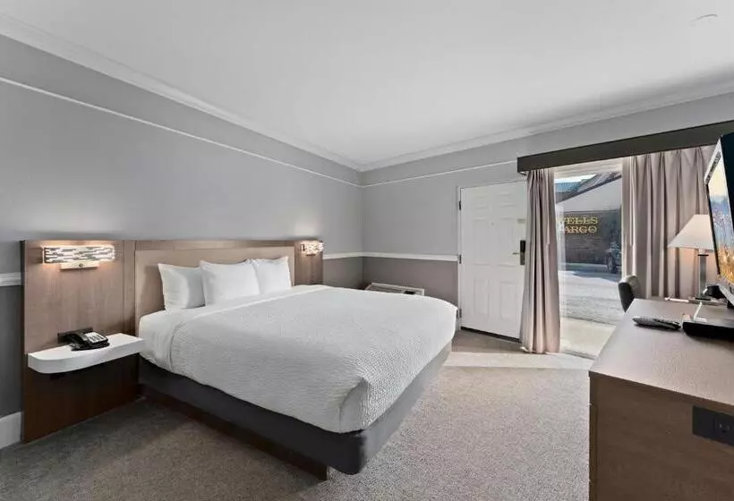 ハイドロマッサージバス付きスイート, Cedar Street Hotel & Suites